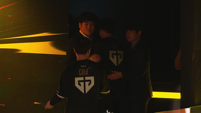 JDG vs GEN 하이라이트 - MSC 그룹스테이지 B조 썸네일