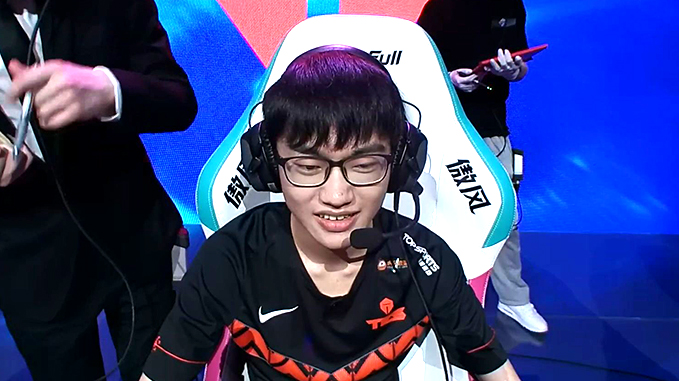 TES vs DWG 하이라이트 - MSC 그룹스테이지 A조 썸네일