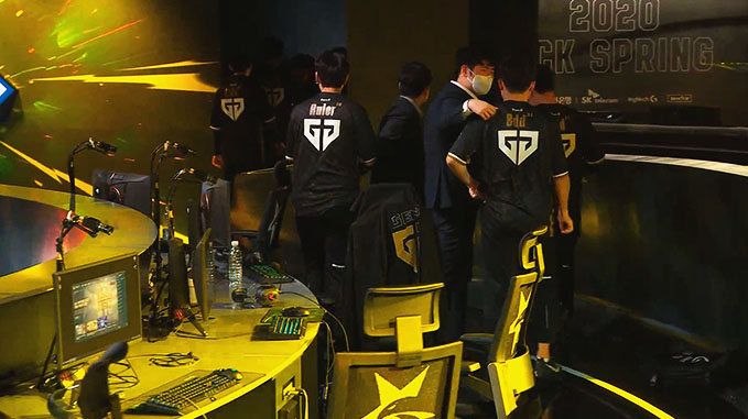 IG vs GEN 하이라이트 - MSC 그룹스테이지 B조 썸네일