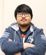 레니아워 RenieHouR 채널 프로필