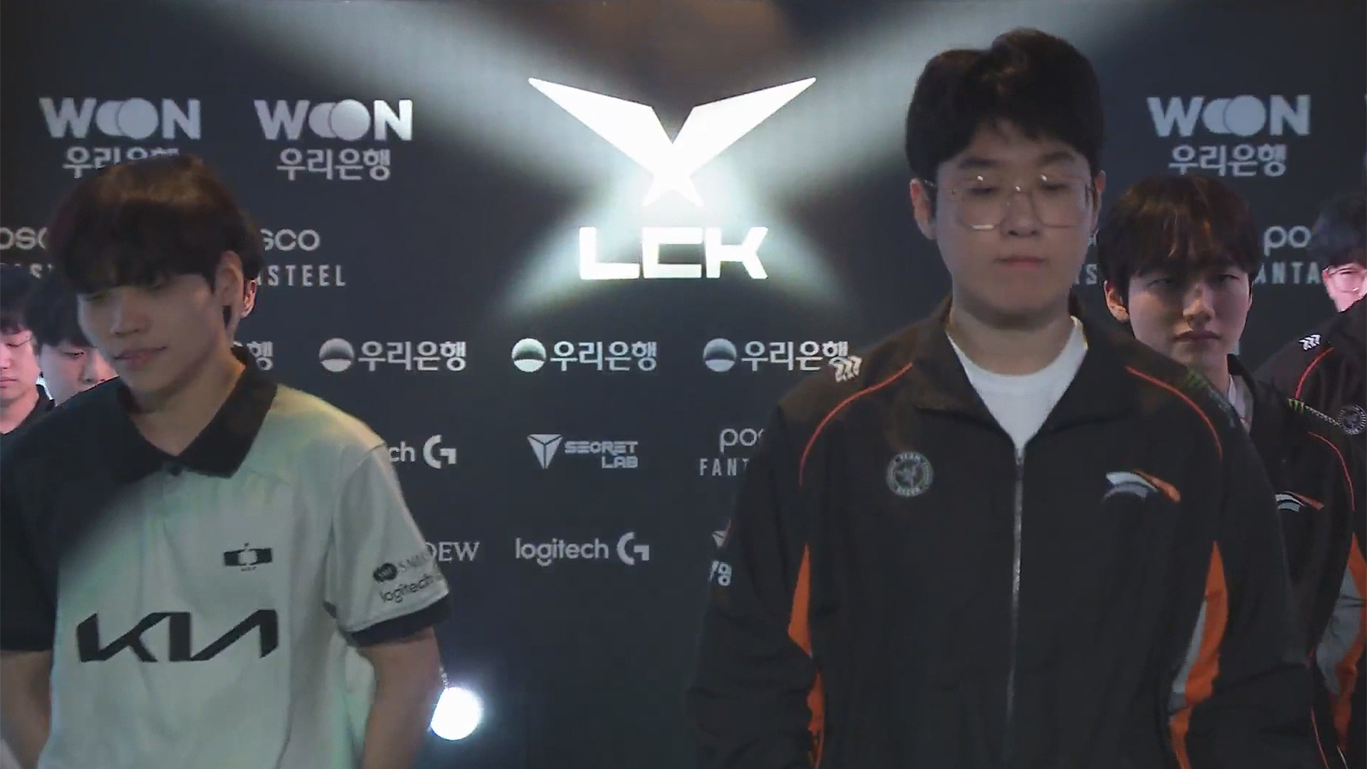 DK-HLE 1세트 하이라이트ㅣ04.27ㅣ2025 LCK 썸네일