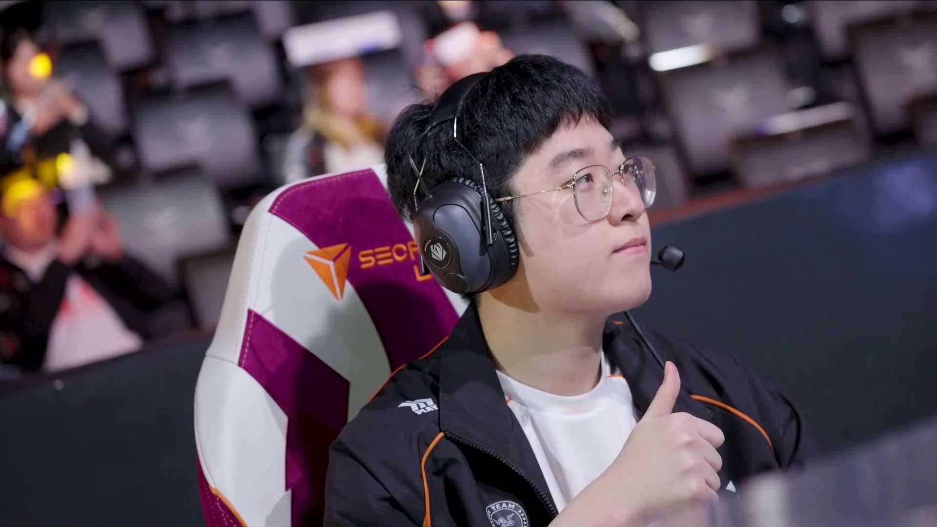 KC-HLE 1세트 하이라이트ㅣ03.13ㅣ2025 FIRST STAND 썸네일