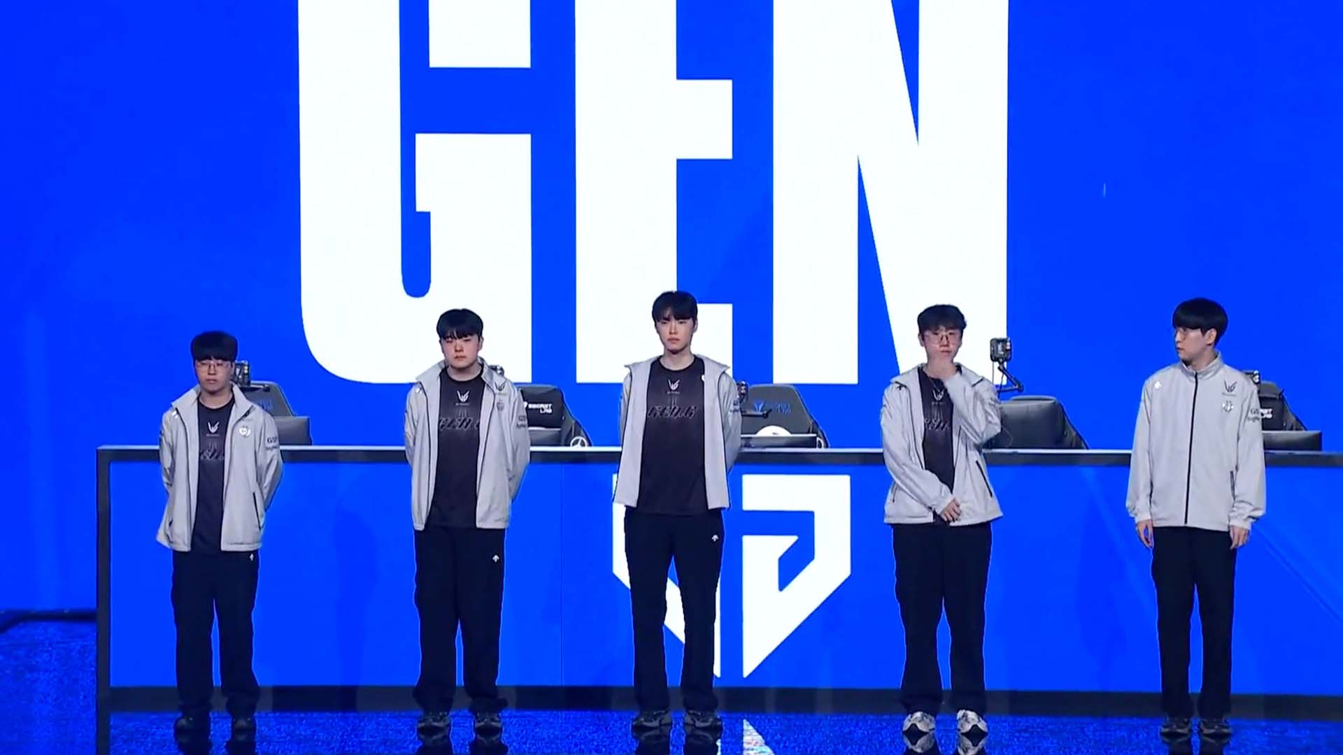 GEN-PSG 하이라이트 | 10.15 | 2025 LoL 월드 챔피언십 스위스 스테이지 썸네일
