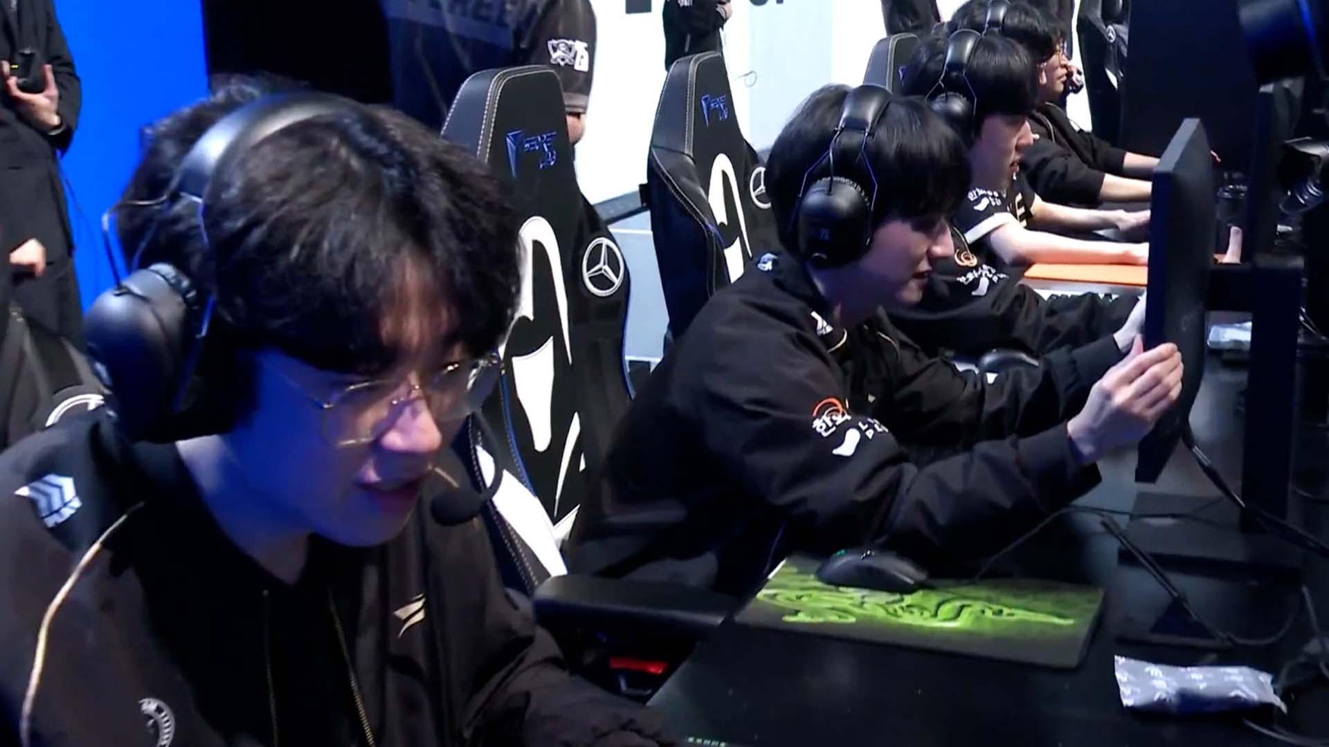 HLE-PSG 하이라이트ㅣ10.16ㅣ2025 LoL 월드 챔피언십 스위스 스테이지 썸네일