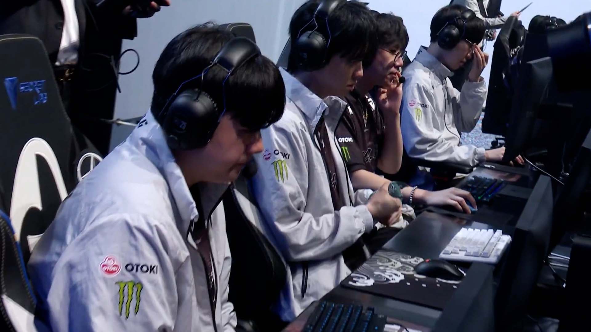 GEN-TES 2세트 하이라이트ㅣ10.23ㅣ2025 LoL 월드 챔피언십 스위스 스테이지 썸네일