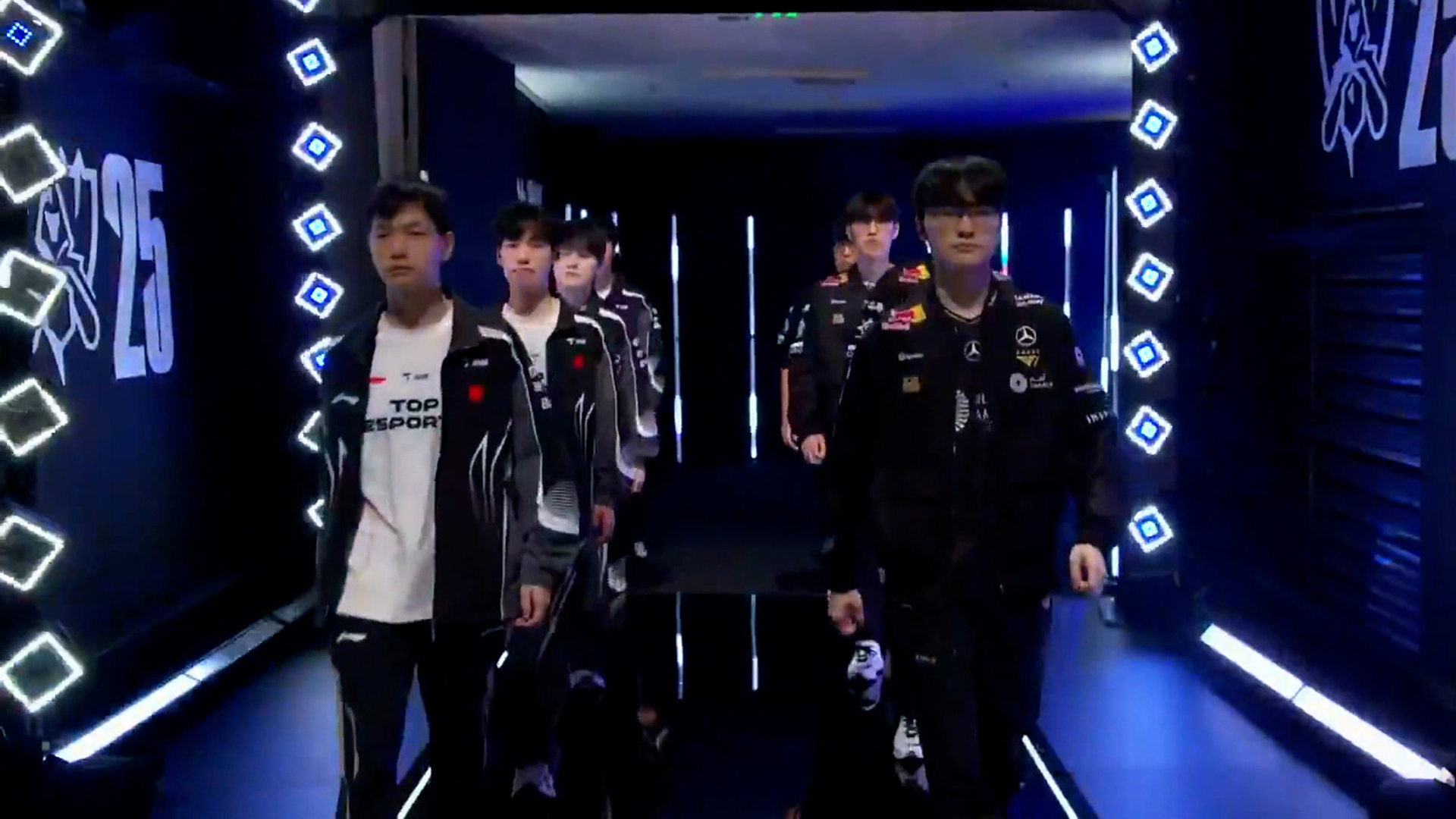 TES-T1 1세트 하이라이트ㅣ11.02ㅣ2025 LoL 월드 챔피언십 4강 썸네일