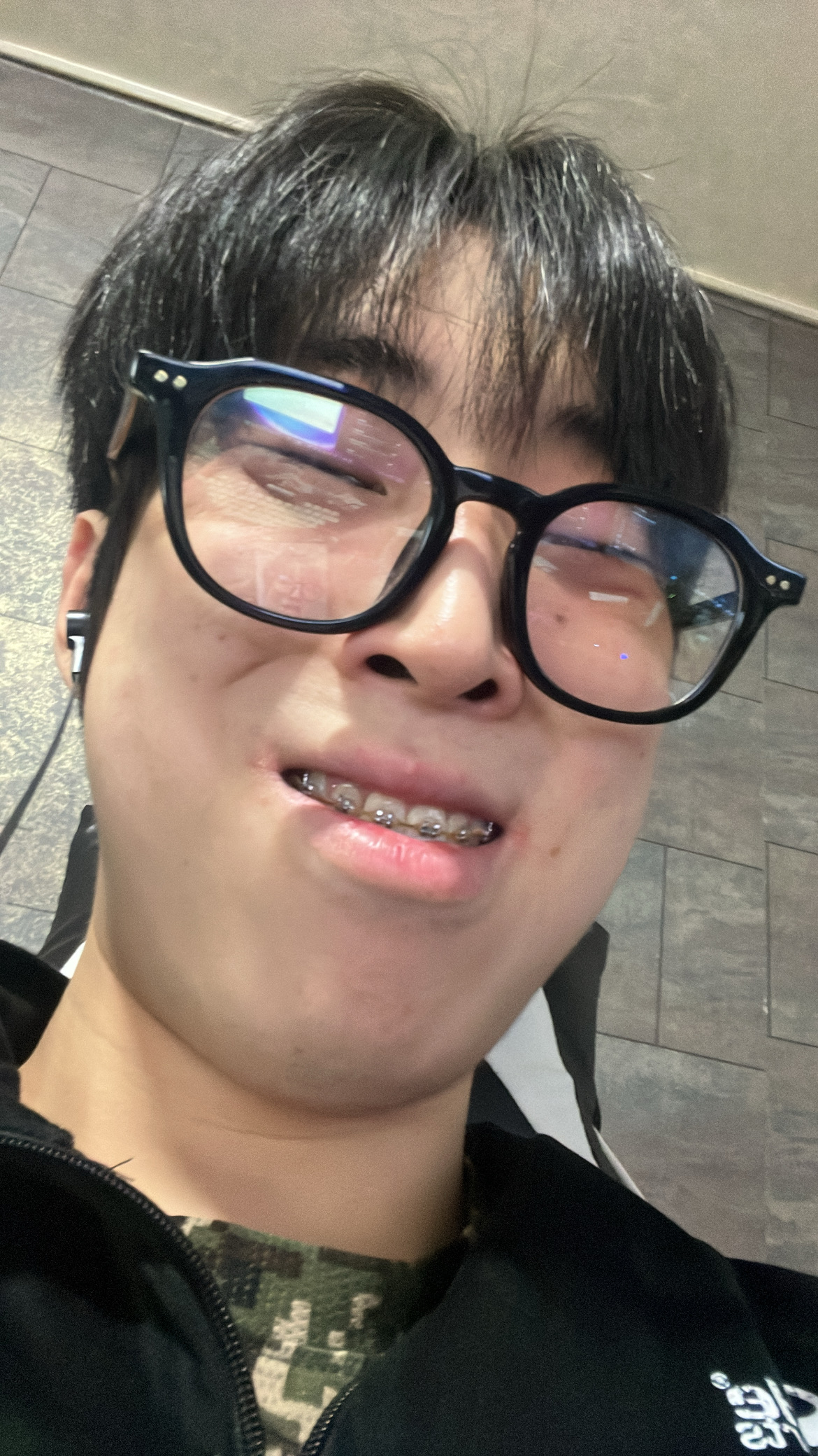 엄속추