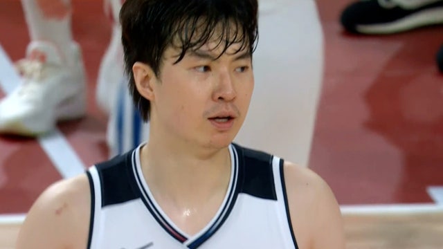 '거리는 의미 없다!' 이현중의 딥쓰리!