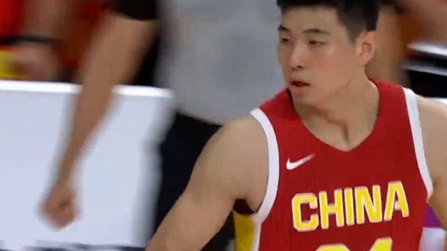 2쿼터 시작하며 점수 차를 줄이는 중국