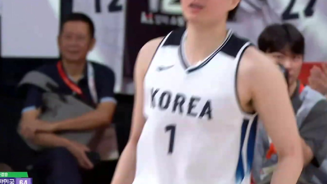 점수 차를 27점 벌리는 이현중의 외곽 3점슛