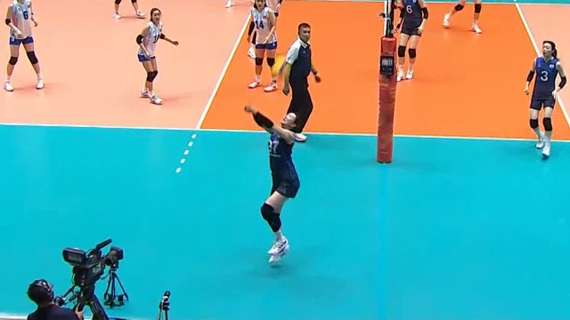 끝까지 공을 쫓아간 강소휘, 대한민국의 득점!