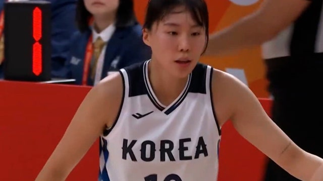 '재밌어지는 경기' 3점 슛을 주고받는 양 팀
