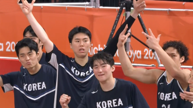 '터지기 시작하는 외곽!' 문정현-이현중의 3점 슛!
