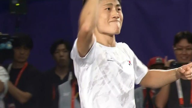 '11 대 11에서 마지막 1점!' 1세트 승리하는 이준석!