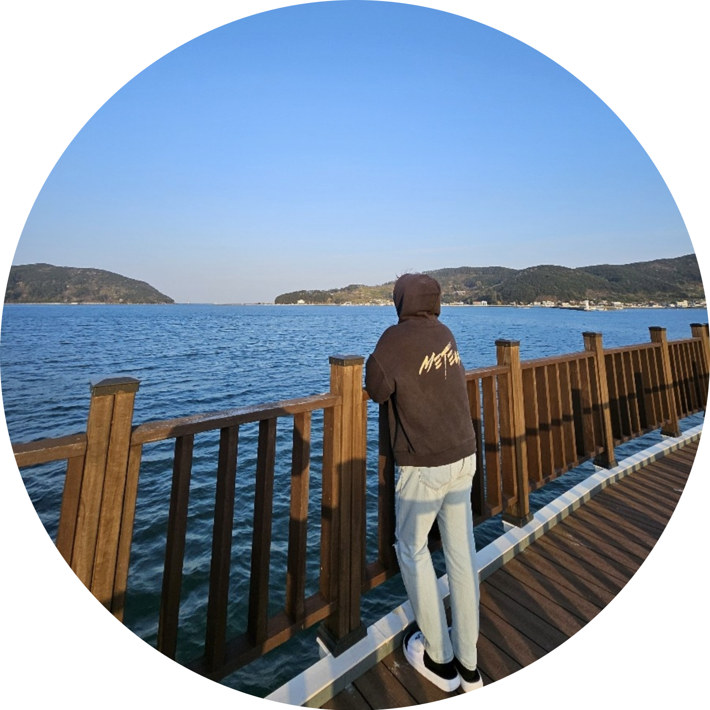 장 만 월