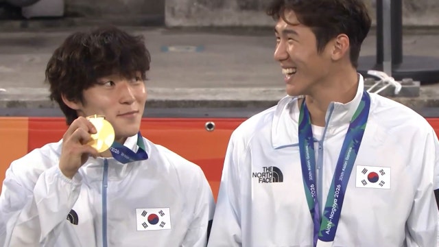 '아시안게임 4연패 대한민국!' 남자 축구 시상식
