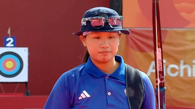 '18세 신예' 10점 3발을 쏘며 동점을 만드는 쉬 신쯔